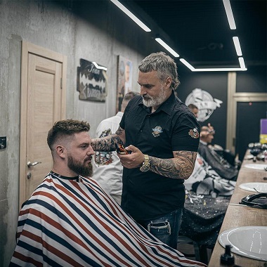 Škola šaha Hrvatska |  Barber shop Ivan